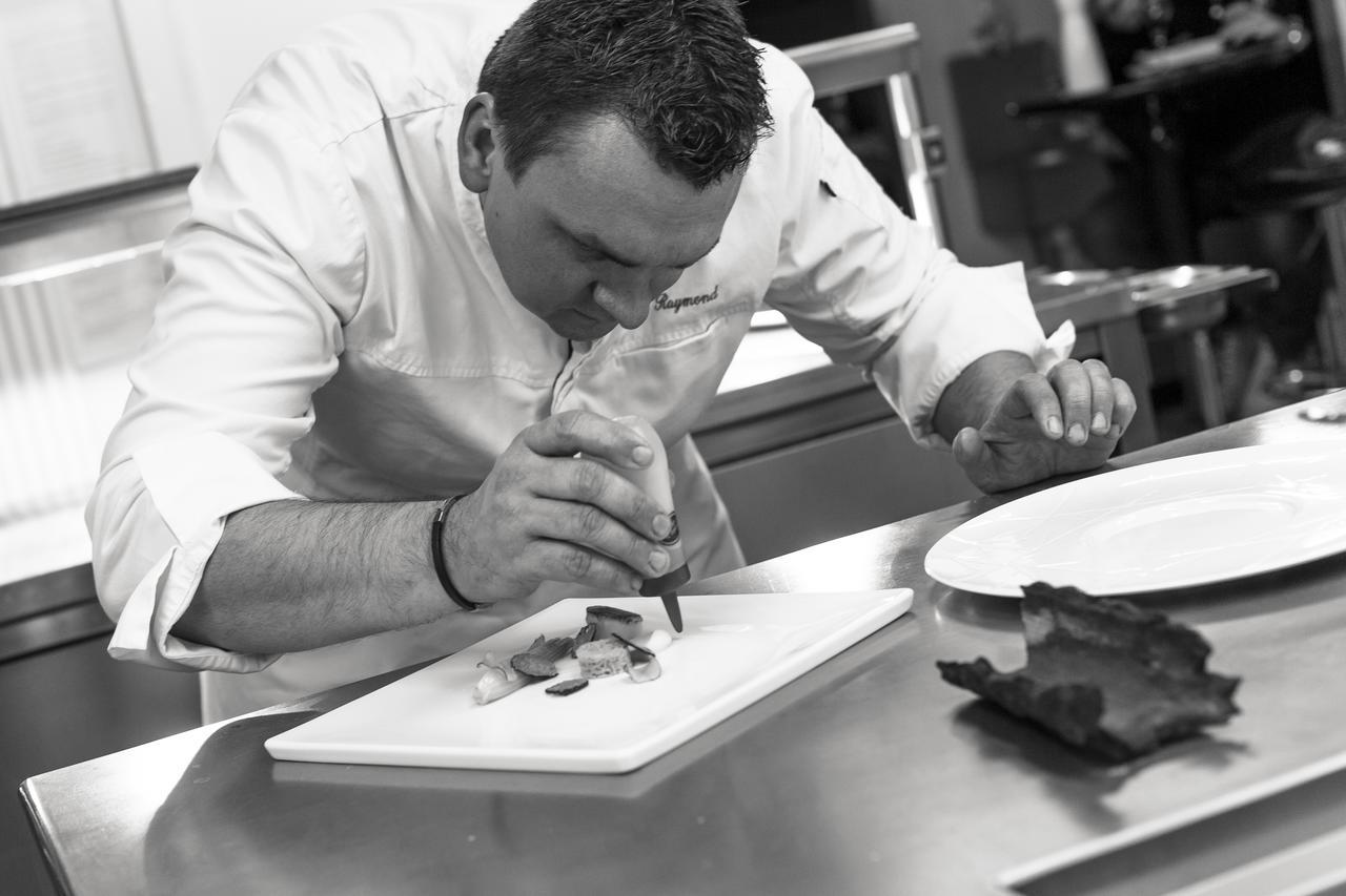 Logis Hotel Du Morvan - Restaurant La Table De Jerome Luzy Εξωτερικό φωτογραφία
