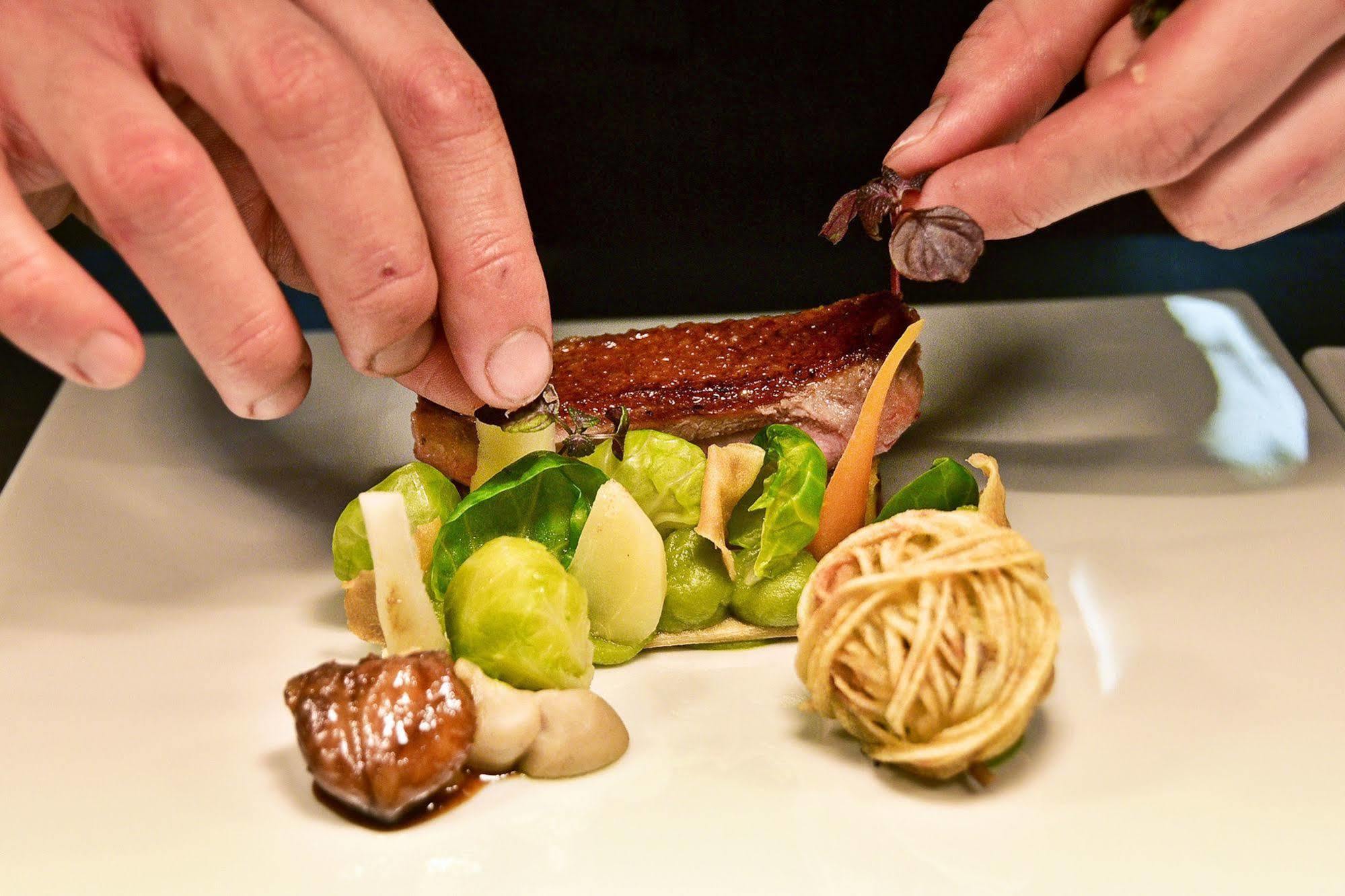 Logis Hotel Du Morvan - Restaurant La Table De Jerome Luzy Εξωτερικό φωτογραφία